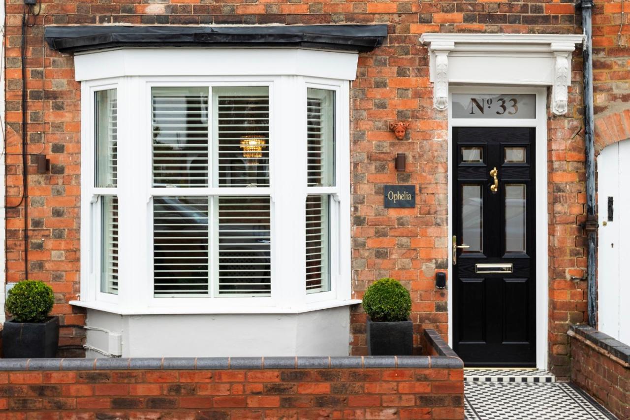 Luxe Stratford Townhouse Beautifully Renovated, Well Equipped, Sleeps 4, 2 Bathrooms, Free Parking - Minutes Walk To Town, Rsc & Pubs - Pet Friendly Zewnętrze zdjęcie